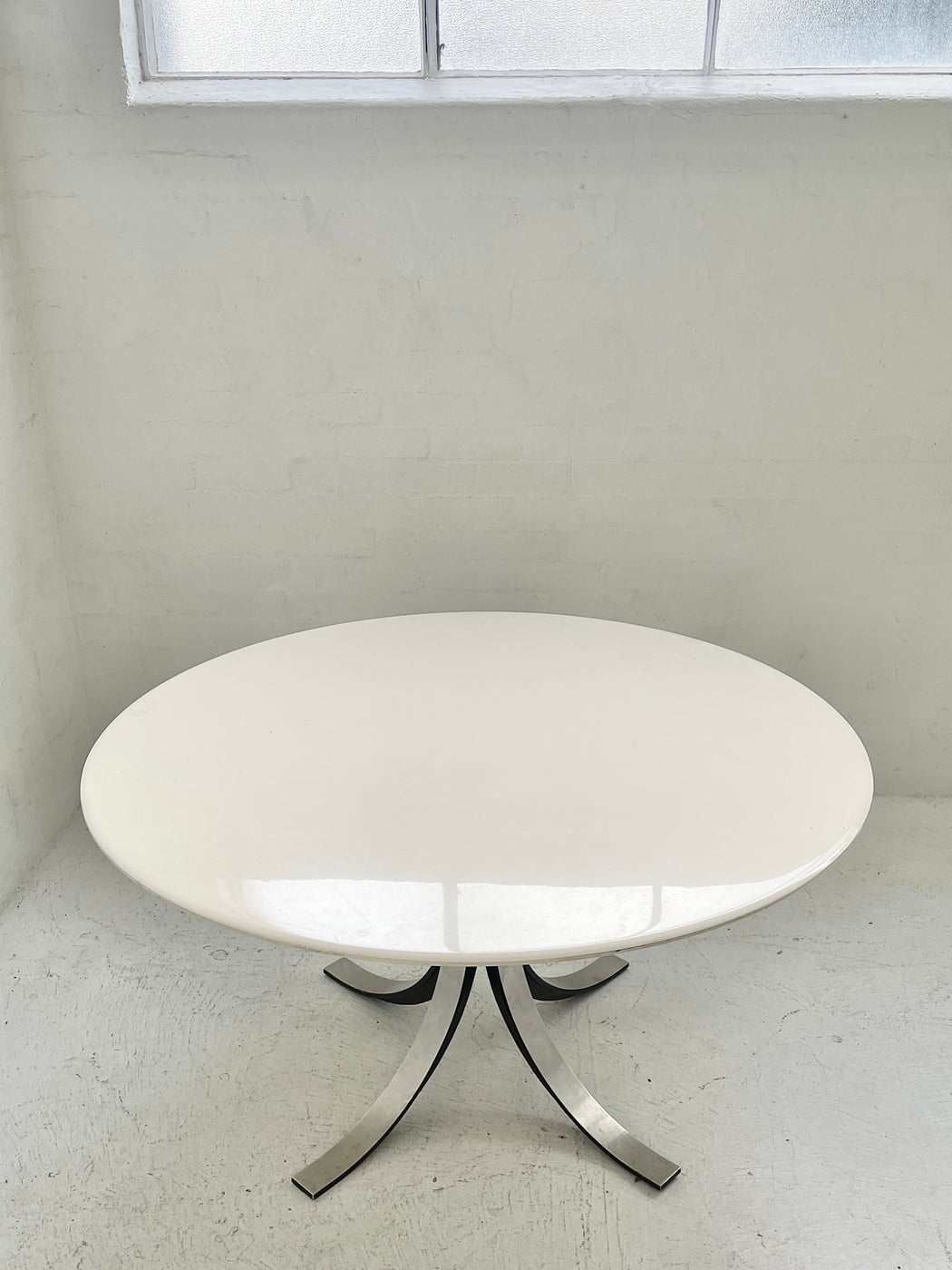 Osvaldo Borsani & Eugenio Gerli 'T69' Dining Table