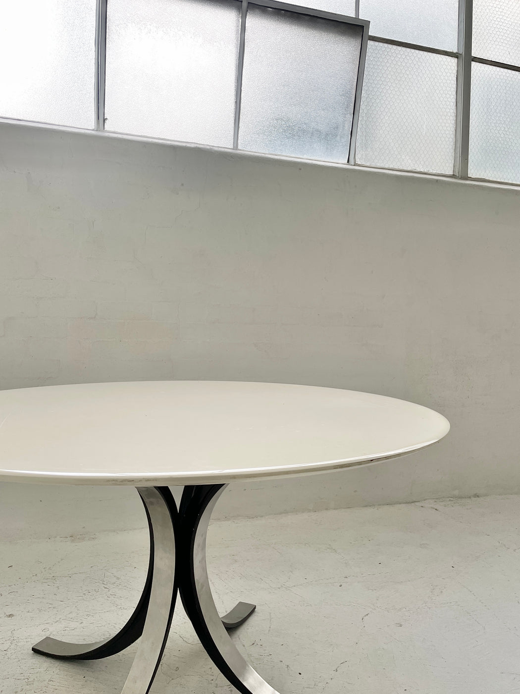 Osvaldo Borsani & Eugenio Gerli 'T69' Dining Table