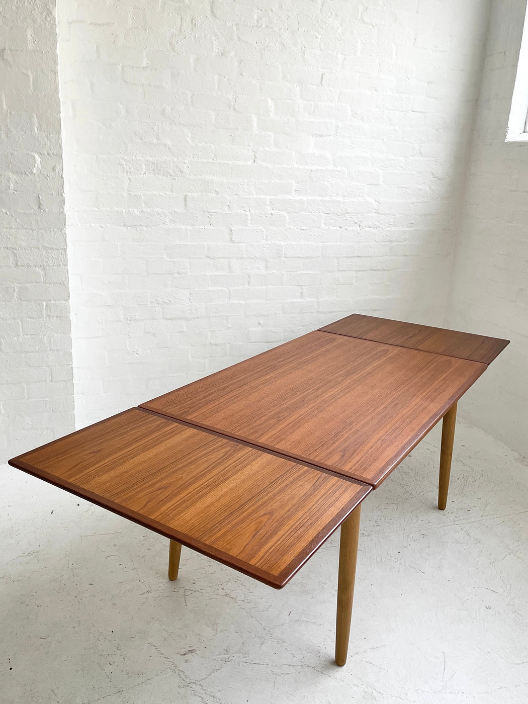 Gunni Omann 'Model 50' Dining Table