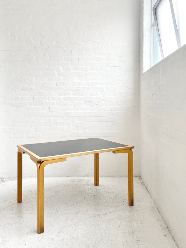 Farstrup Table