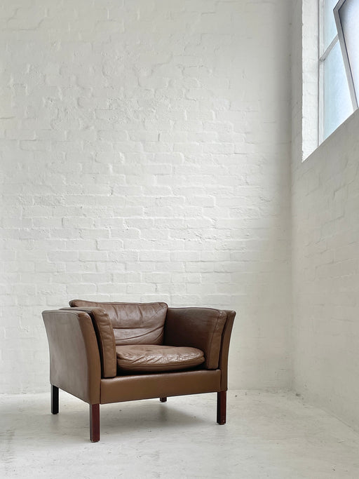 Stouby Leather Lounge Chair