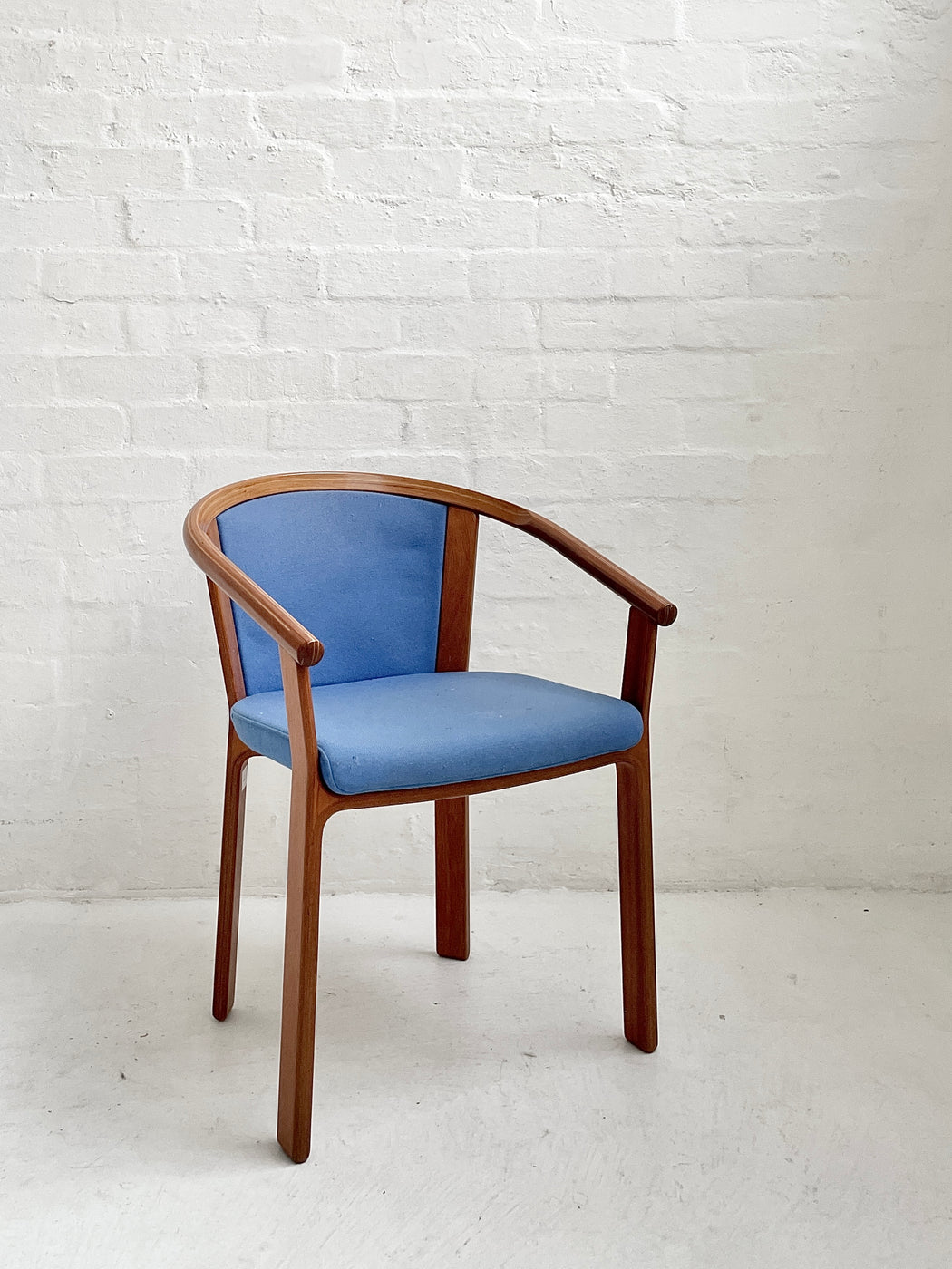 Rud Thygesen & Johnny Sørensen 'U' Chair