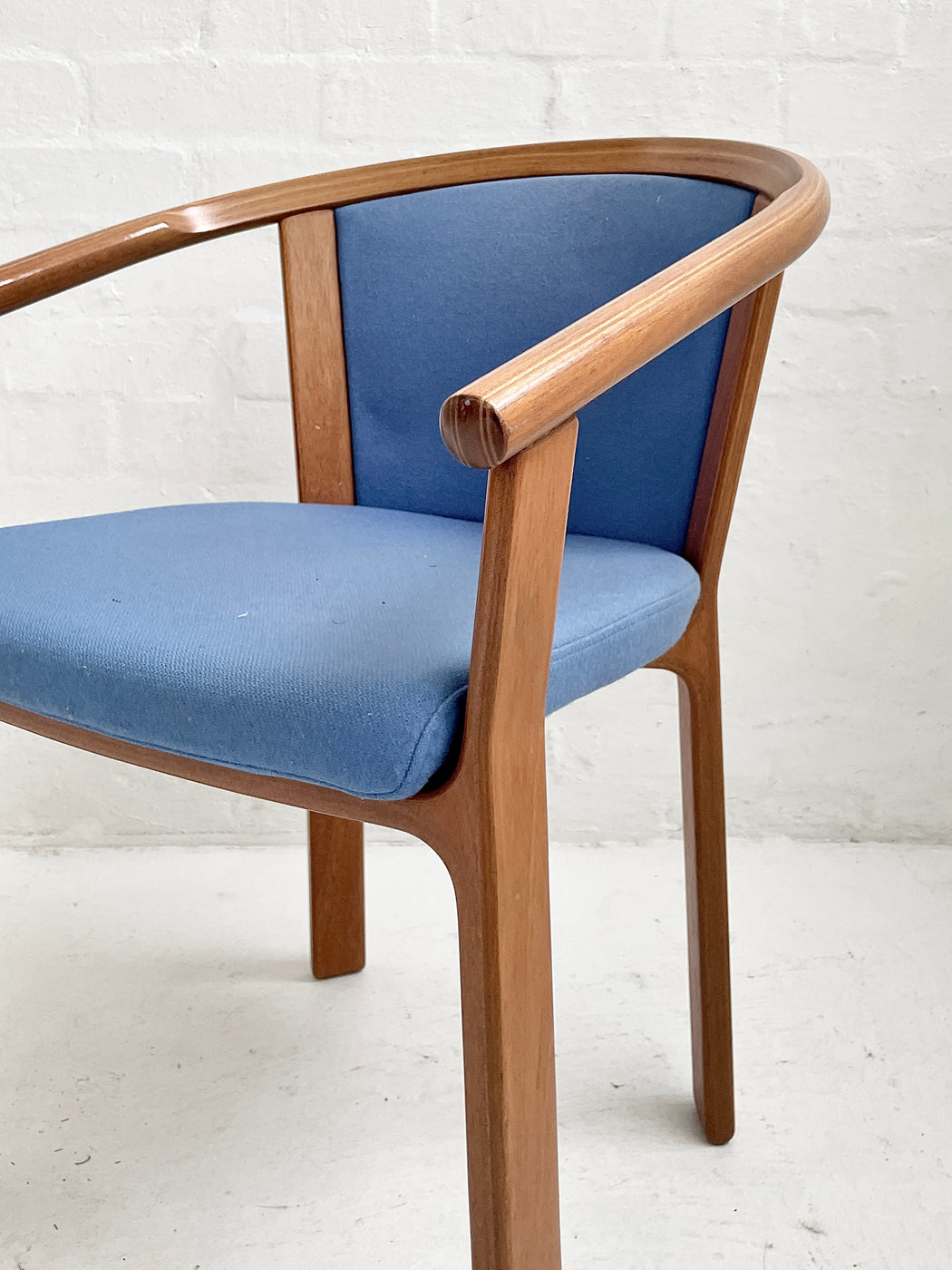 Rud Thygesen & Johnny Sørensen 'U' Chair