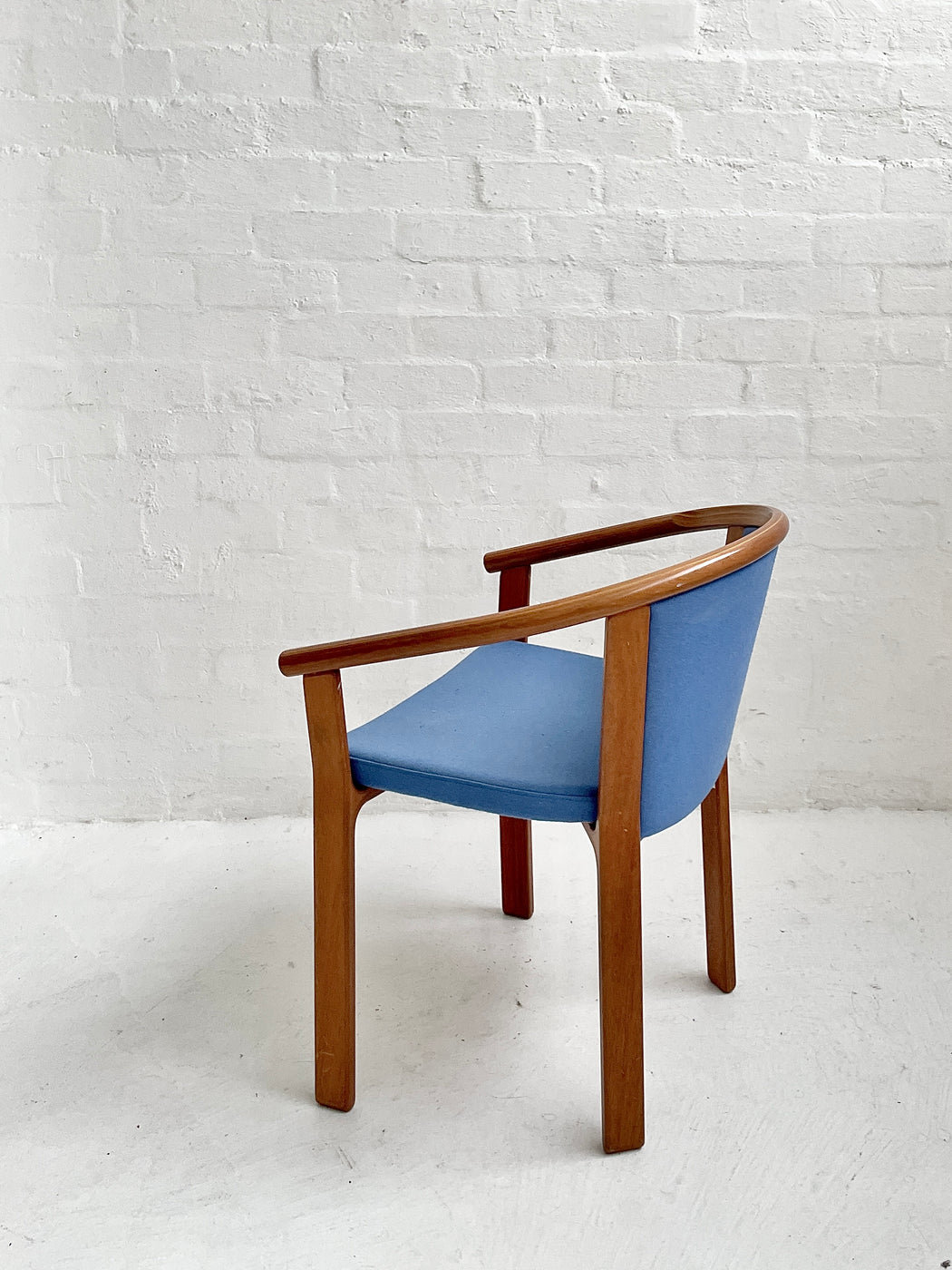 Rud Thygesen & Johnny Sørensen 'U' Chair