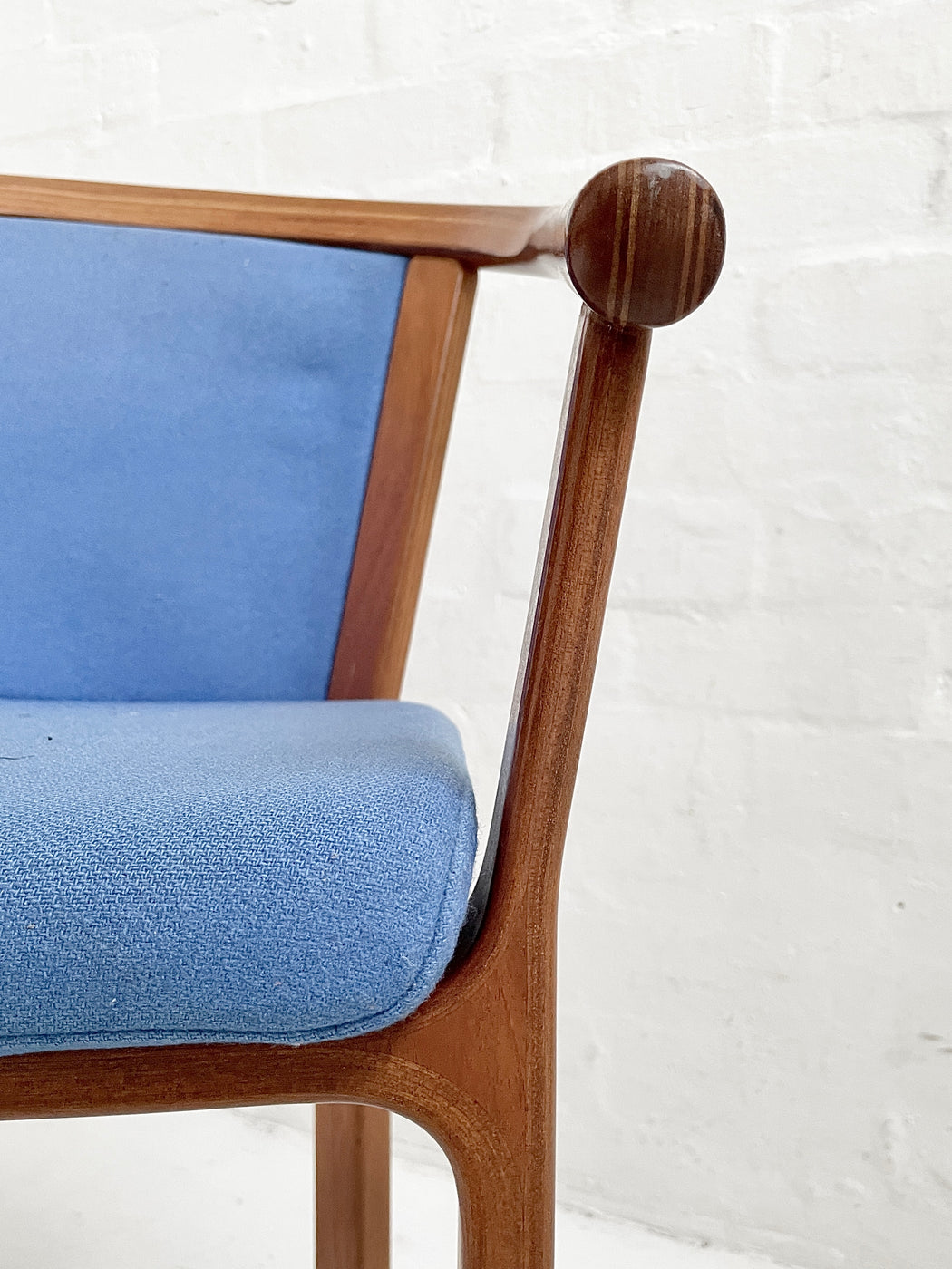 Rud Thygesen & Johnny Sørensen 'U' Chair