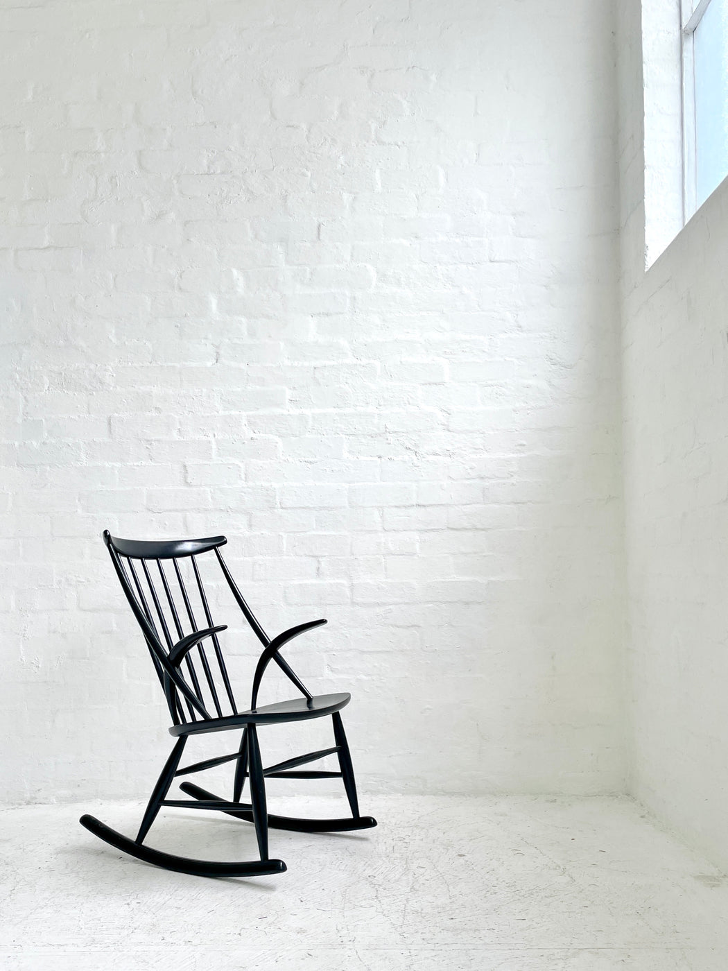 Illum Wikkelsø 'IW3' Rocking Chair