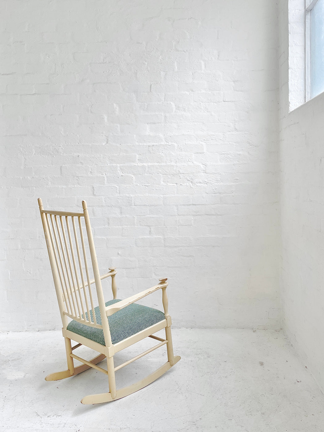 Karl Axel Adolfsson 'Isabella' D10 Rocking Chair