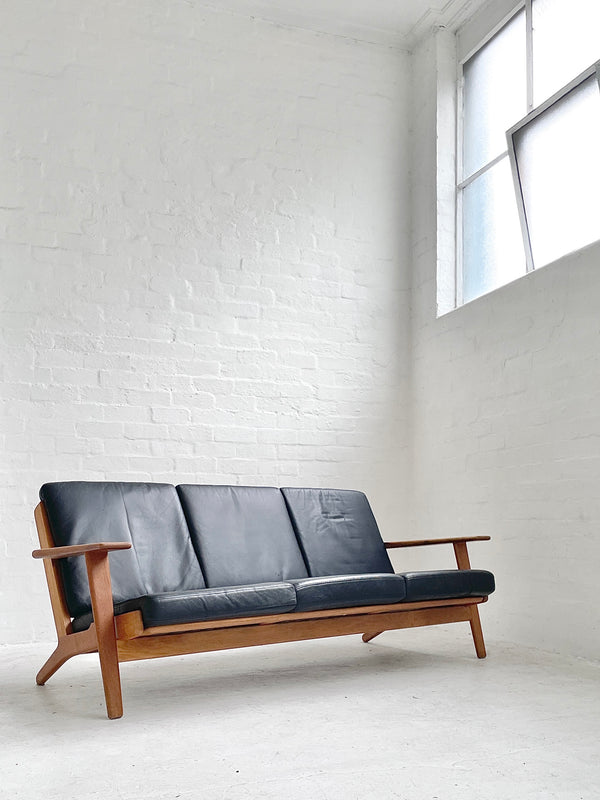 Hans J. Wegner GE290 'Plank' Sofa