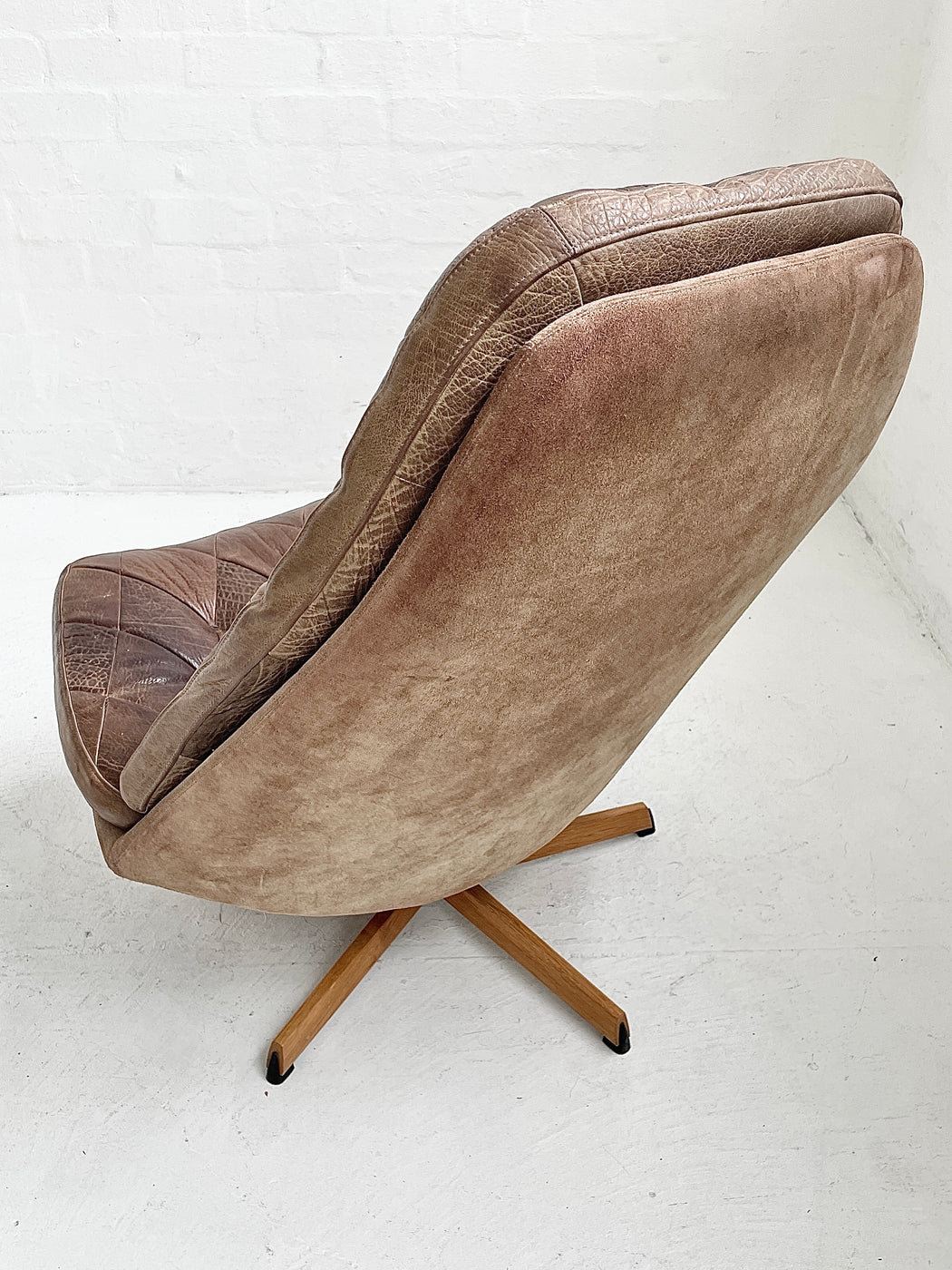 Madsen & Schübell 'MS68' Chair & Footstool