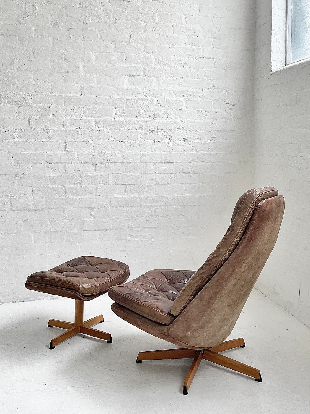 Madsen & Schübell 'MS68' Chair & Footstool