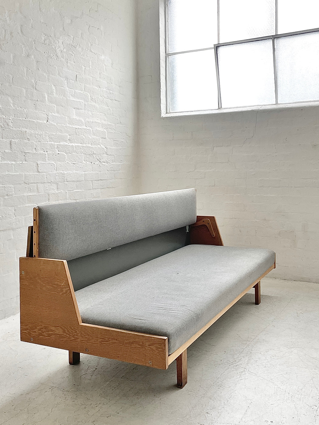 Hans J. Wegner GE258 Daybed