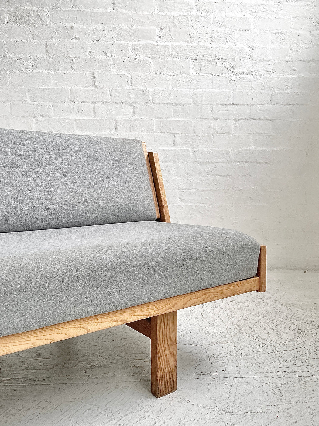 Hans J. Wegner GE258 Daybed