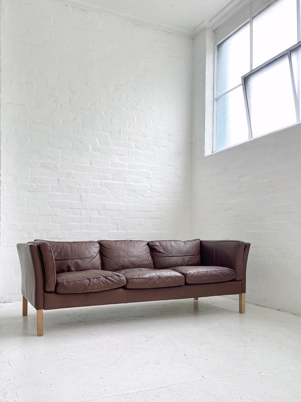 Stouby 'Oslo' Leather Sofa
