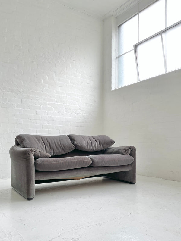 Vico Magistretti 'Maralunga' Sofa