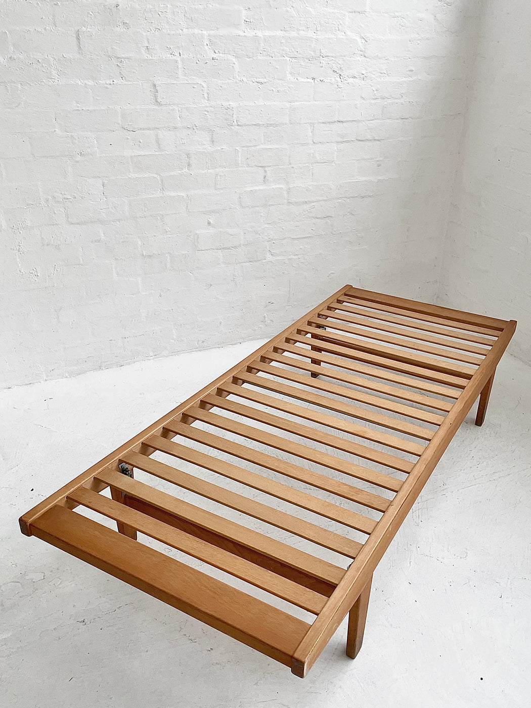 Poul M. Volther Daybed
