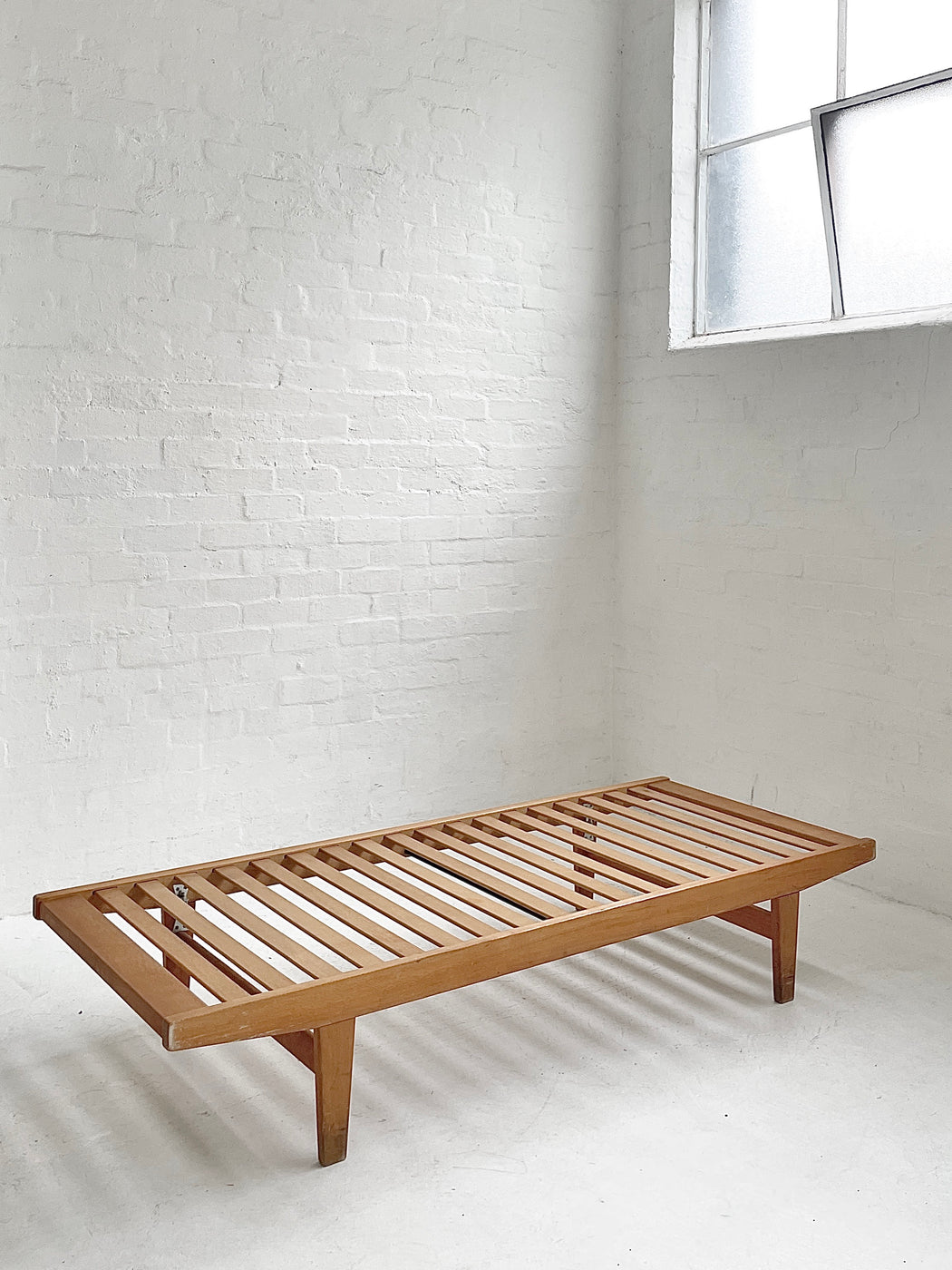 Poul M. Volther Daybed
