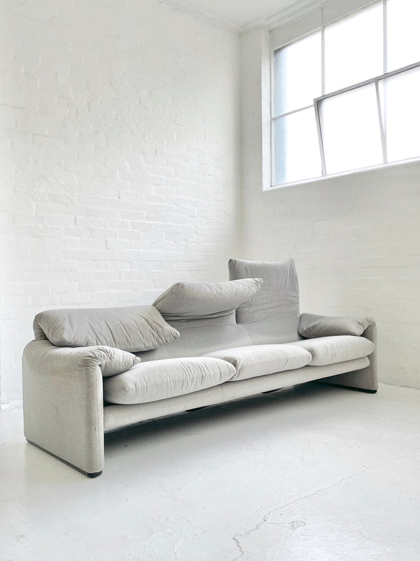 Vico Magistretti 'Maralunga' Sofa