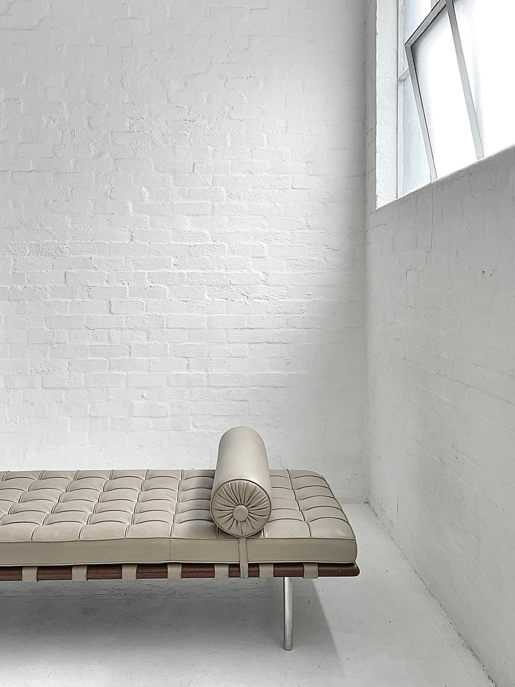 Ludwig Mies van der Rohe 'Barcelona' Sofa