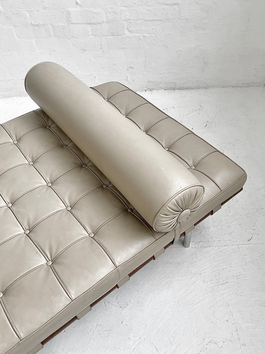 Ludwig Mies van der Rohe 'Barcelona' Sofa
