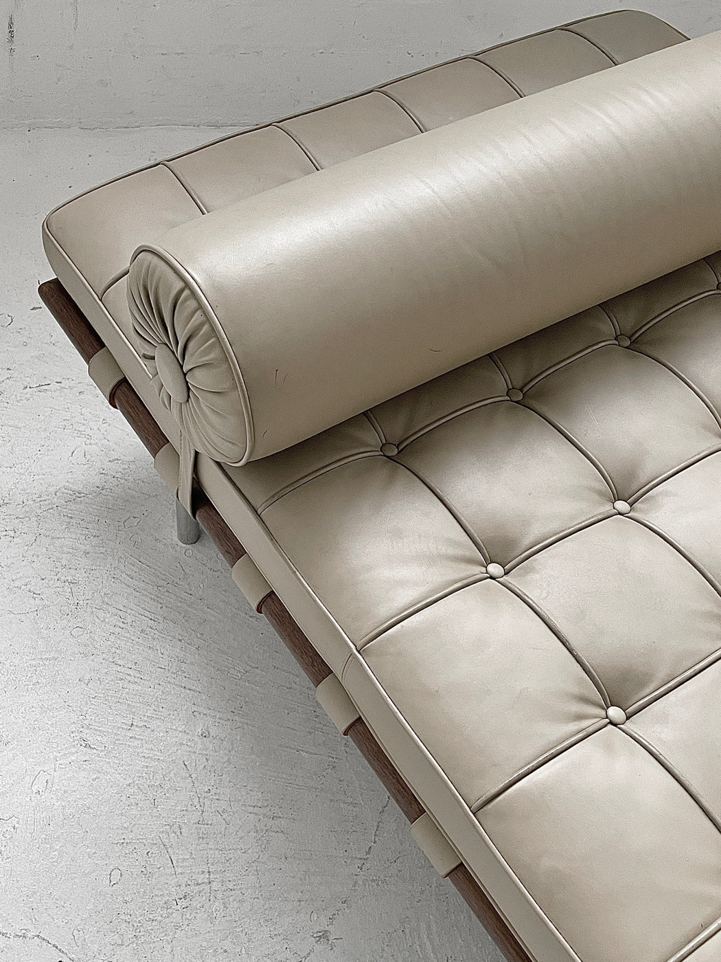 Ludwig Mies van der Rohe 'Barcelona' Sofa