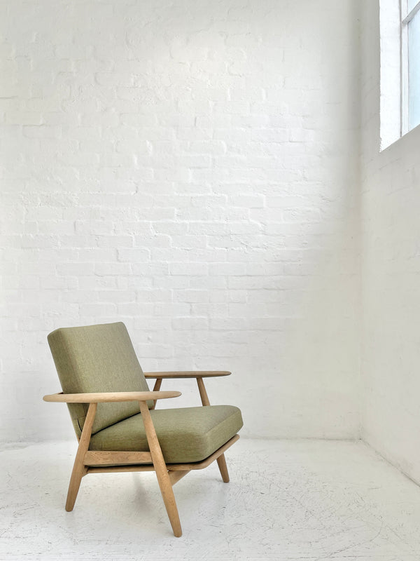 Hans J. Wegner GE240 'Cigar' Chair