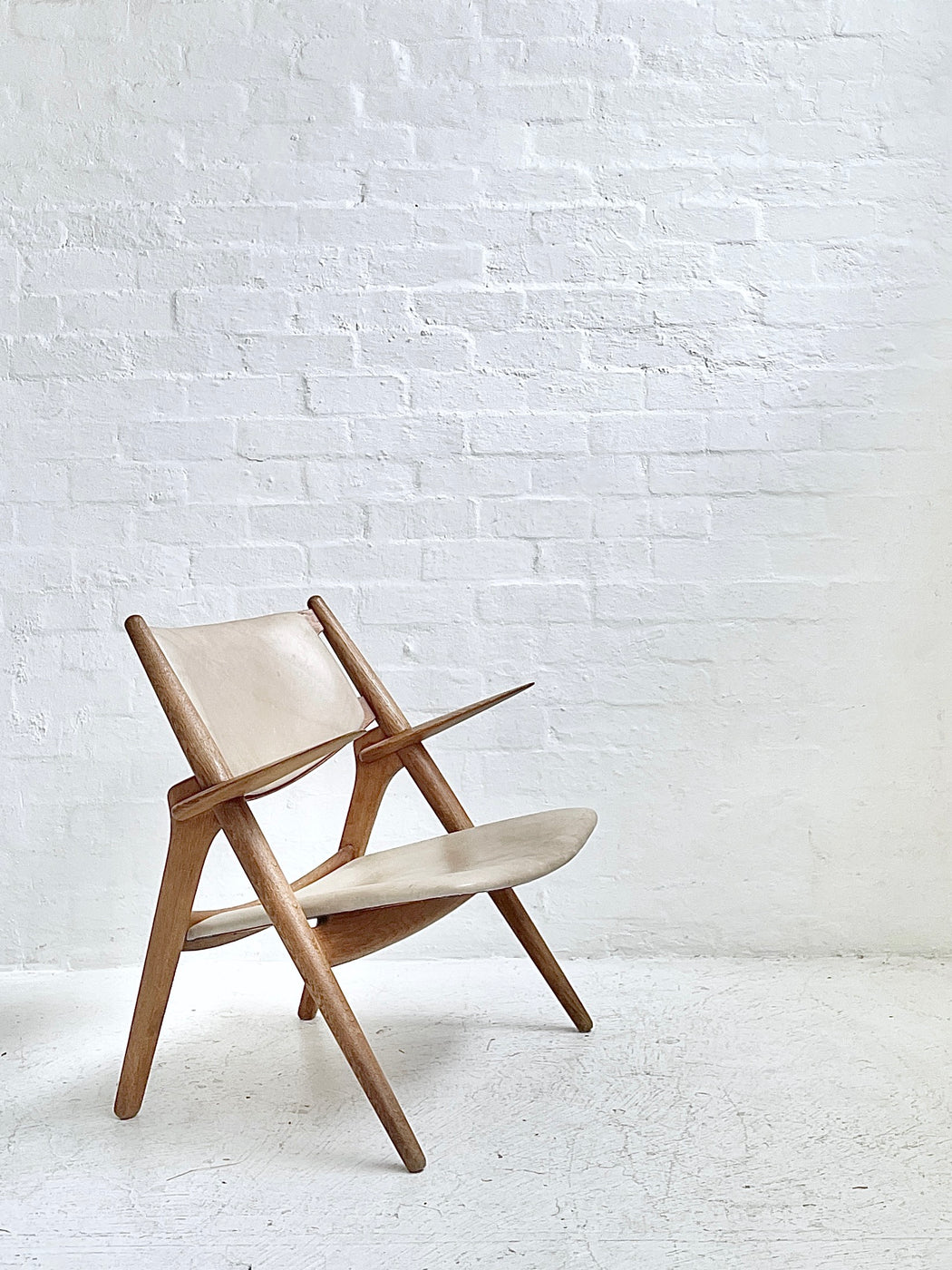 Hans J. Wegner CH28 'Sawbuck' Chair