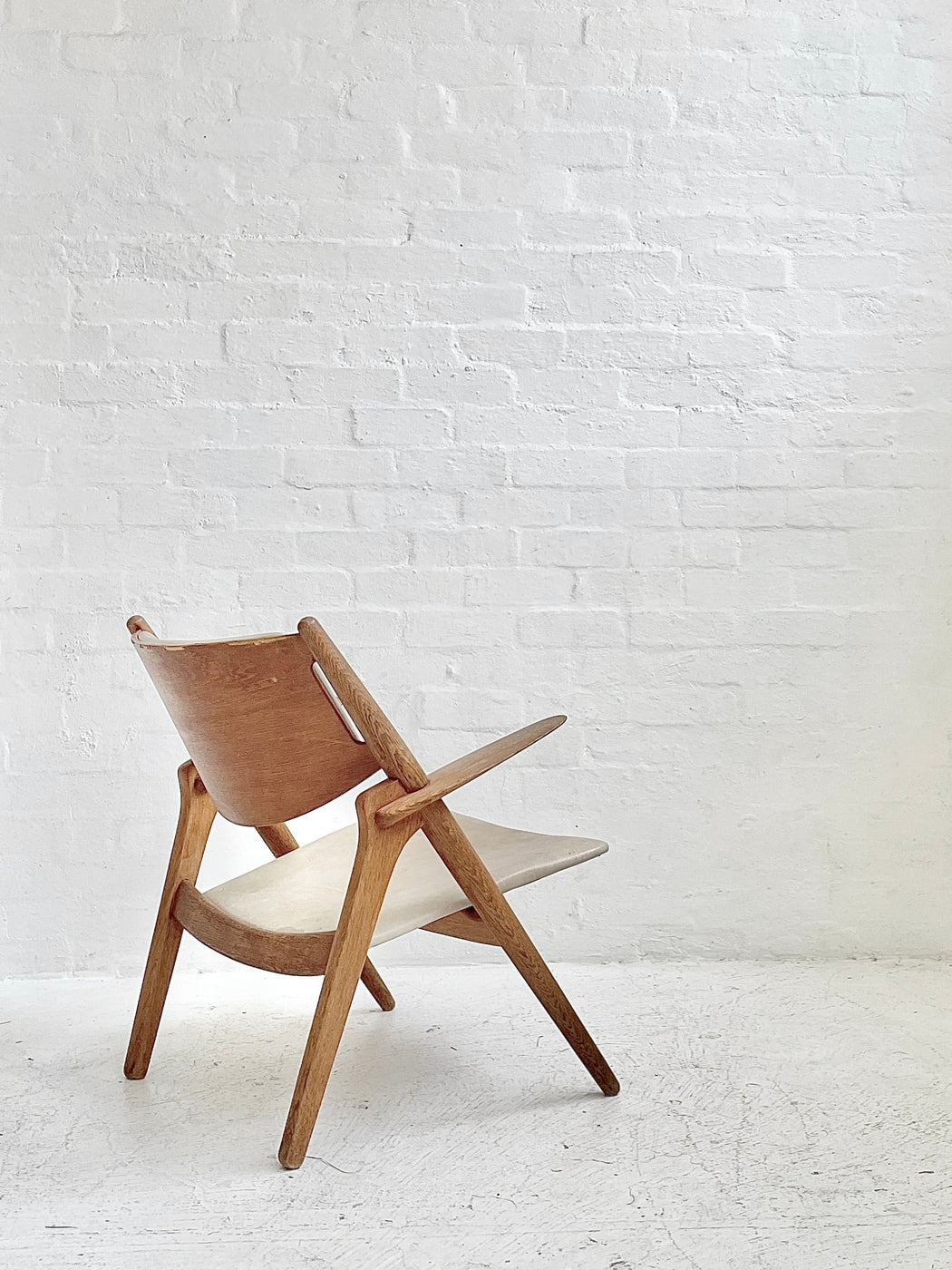 Hans J. Wegner CH28 'Sawbuck' Chair