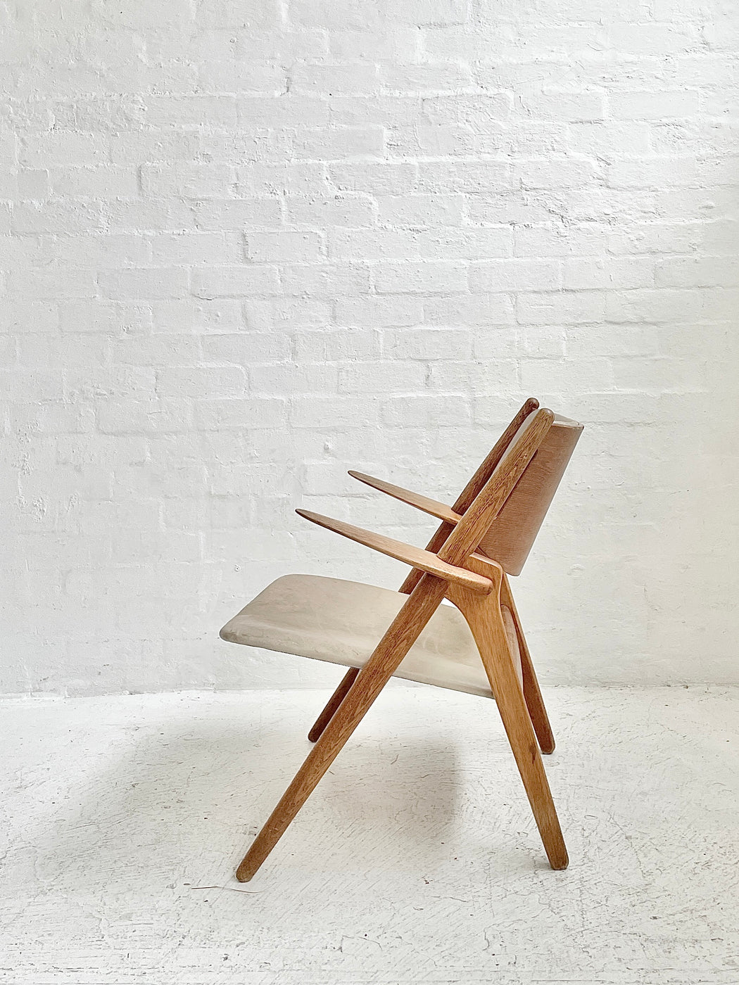 Hans J. Wegner CH28 'Sawbuck' Chair