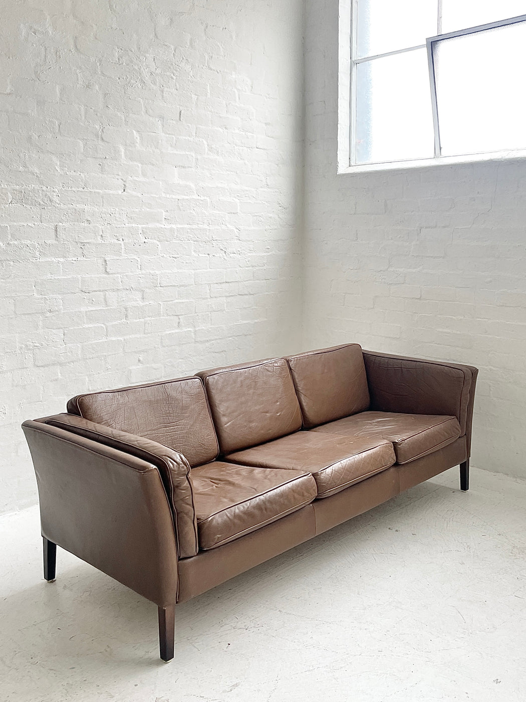 Stouby 'Oslo' Leather Sofa