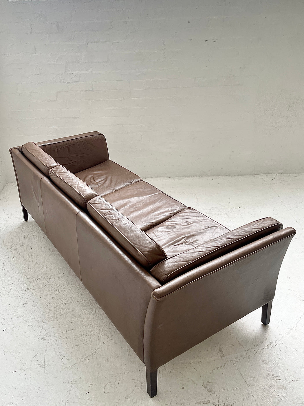 Stouby 'Oslo' Leather Sofa