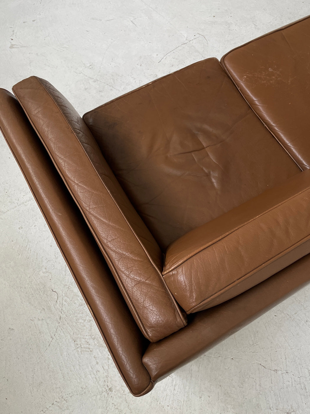 Stouby 'Oslo' Leather Sofa