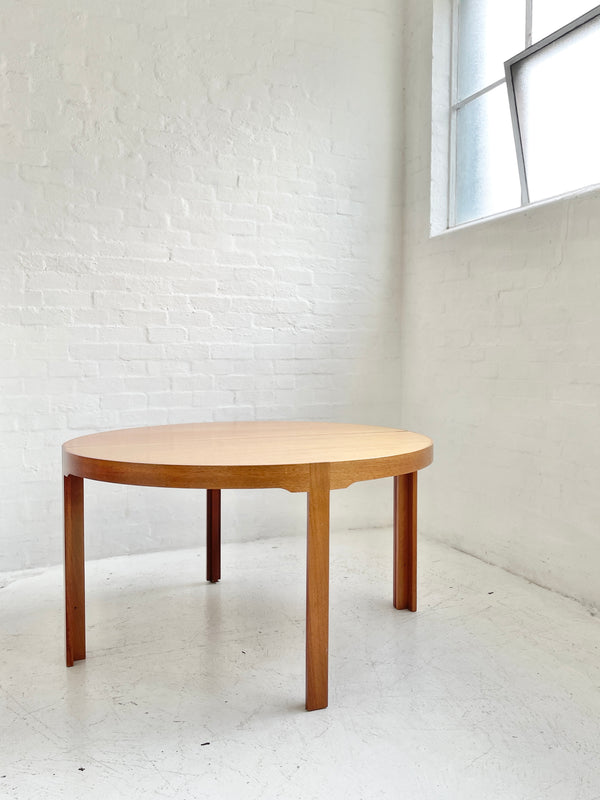Rud Thygesen & Johnny Sørensen Table