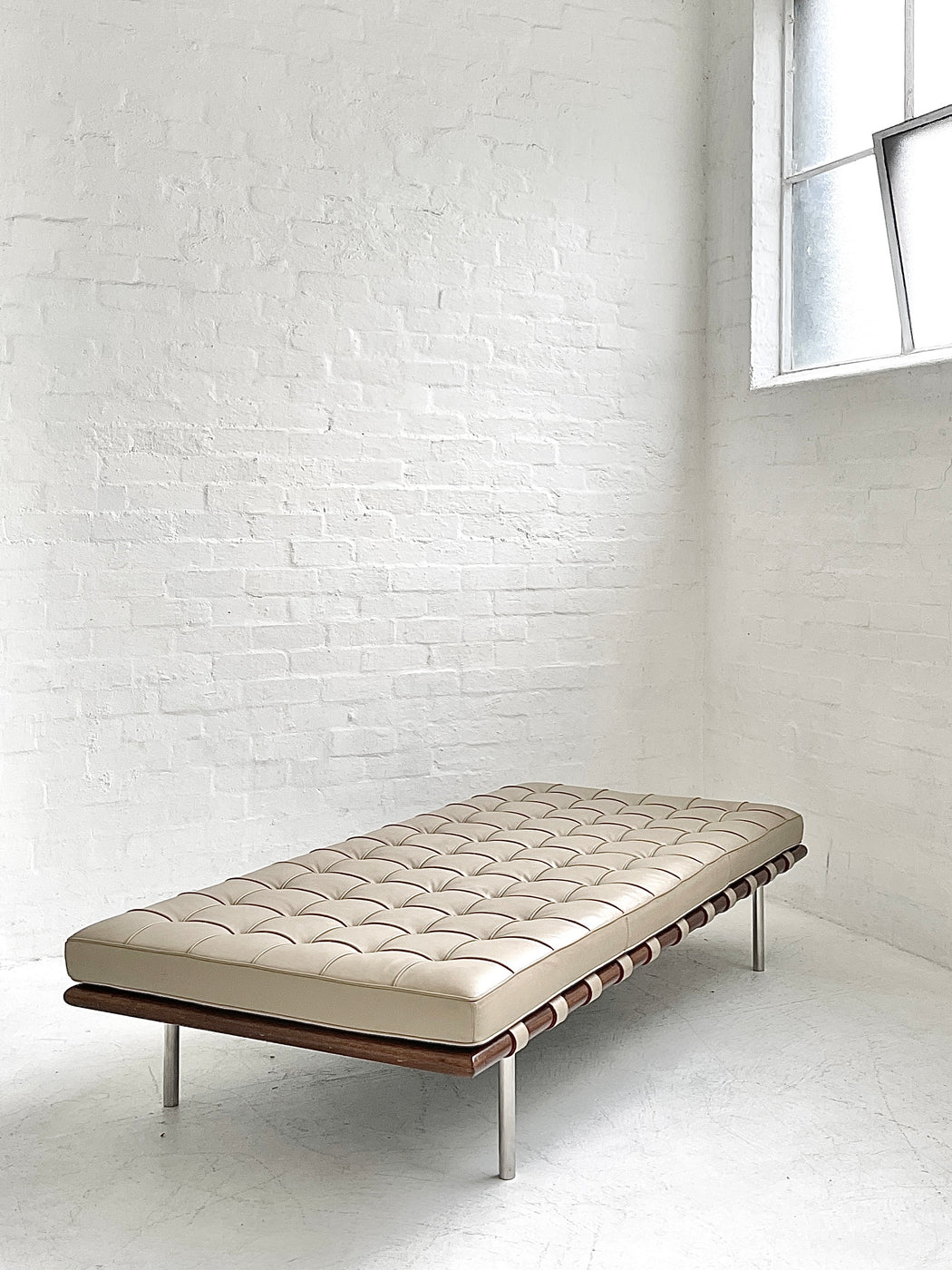 Ludwig Mies van der Rohe 'Barcelona' Daybed
