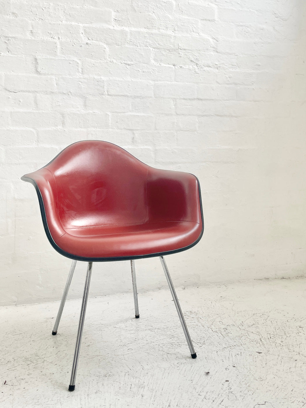 Charles & Ray Eames Shell Armchair