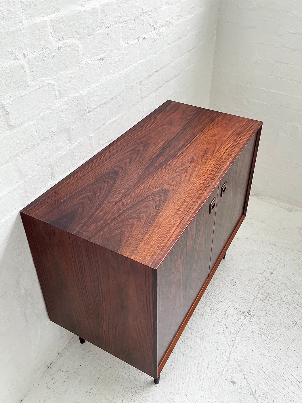 Brouer Møbelfabrik Rosewood Cabinet