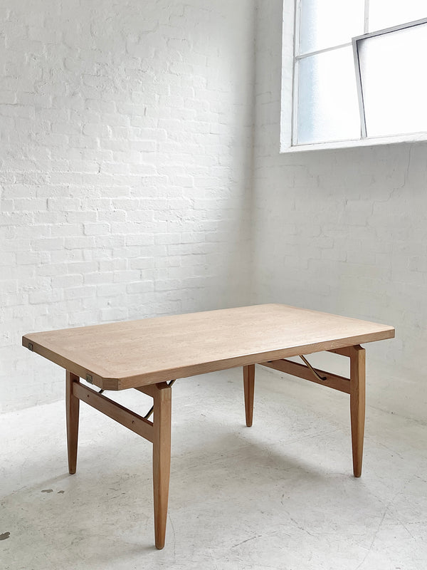 Henning Kjærnulf Oak Extension Table