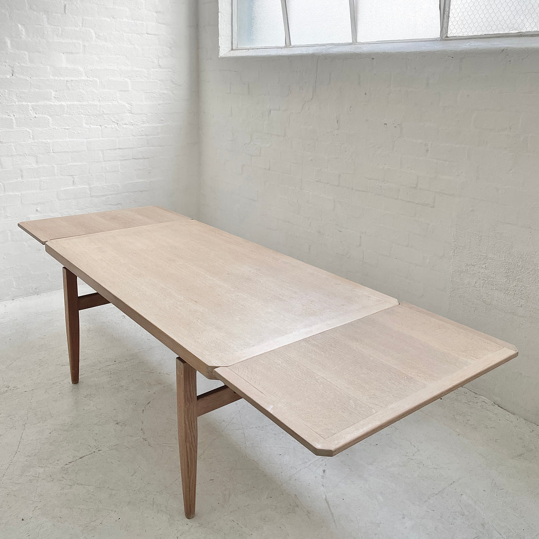 Henning Kjærnulf Oak Extension Table
