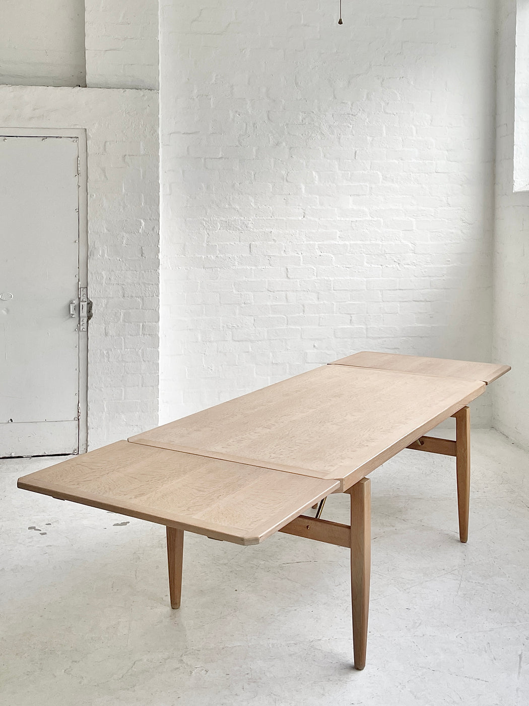 Henning Kjærnulf Oak Extension Table