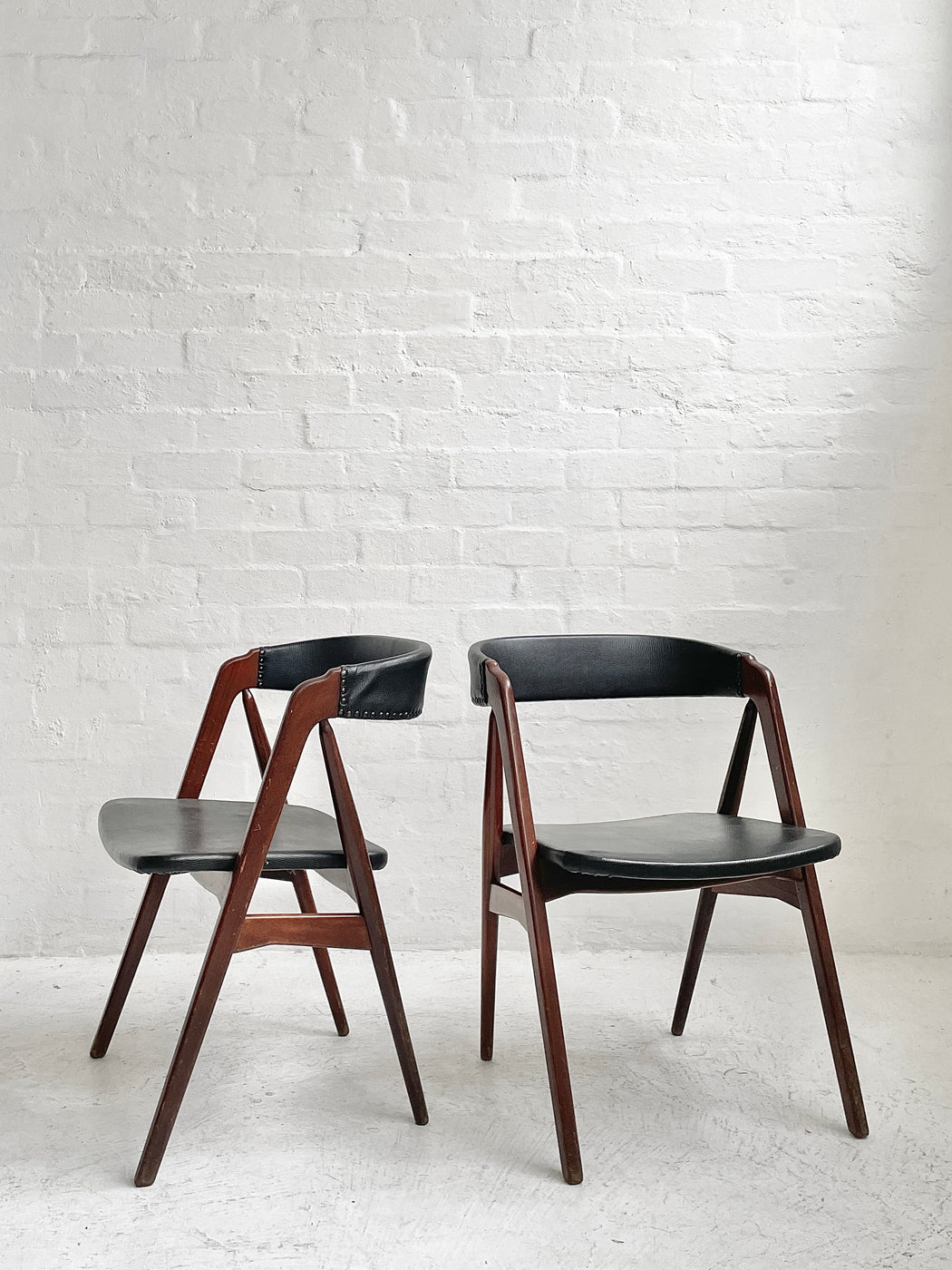 Th.Harlev 'Model 205' Teak Chairs