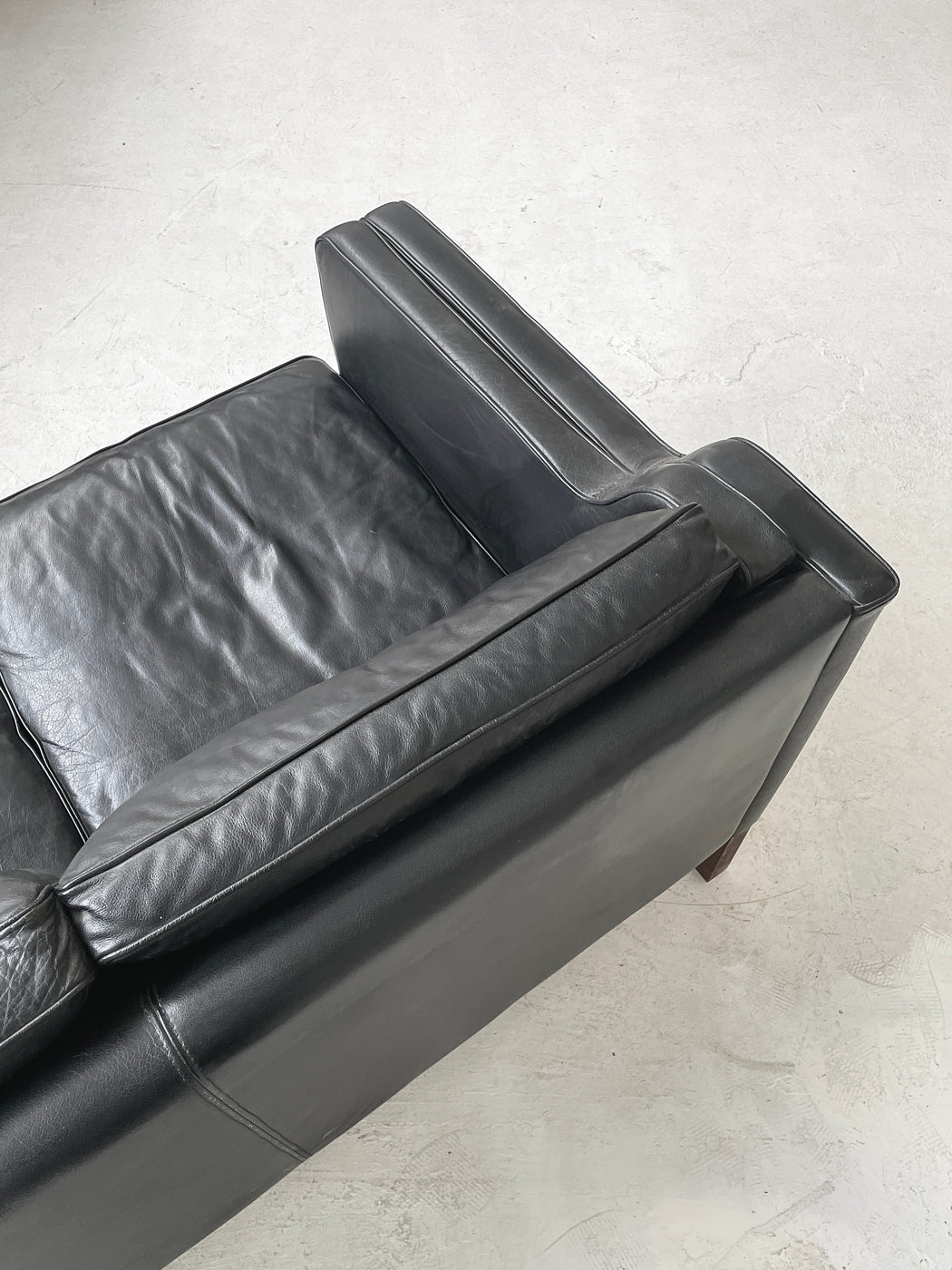 Stouby 'Eva' Leather Sofa