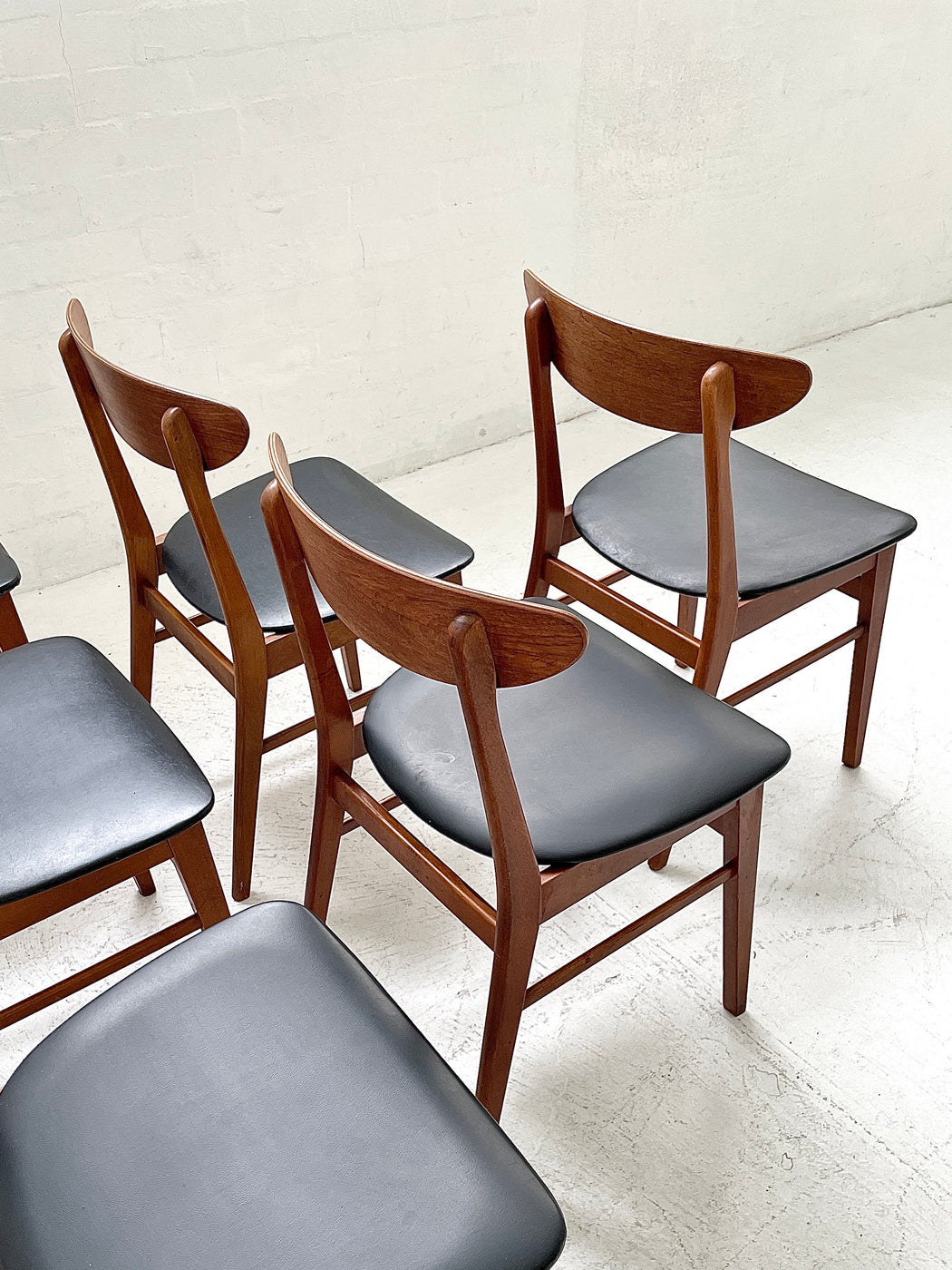Farstrup Model 100 'Mosbol' Dining Chairs
