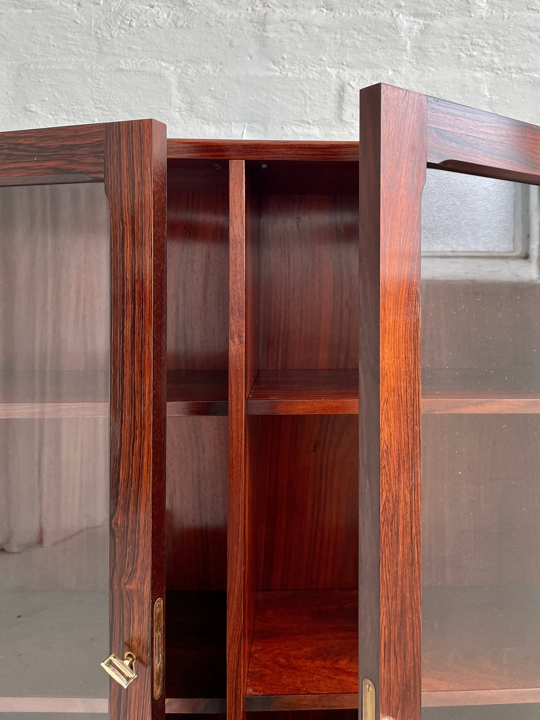 Brouer Rosewood Two Section Bookcase Vintrine