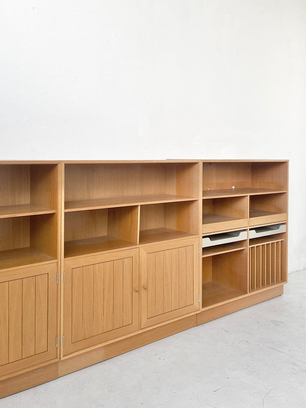 Sorensen & Thygesen Oak Wall System