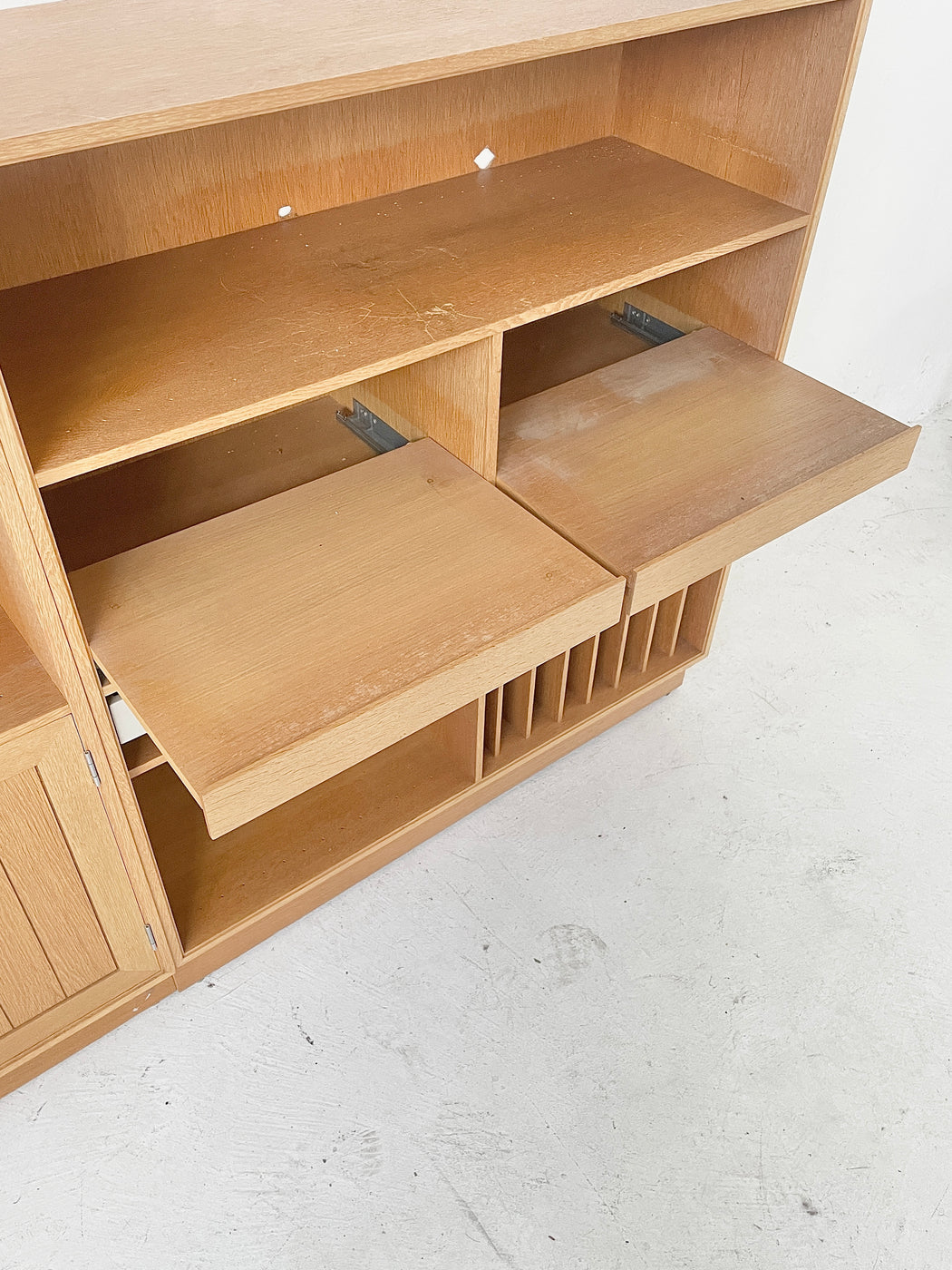 Sorensen & Thygesen Oak Wall System