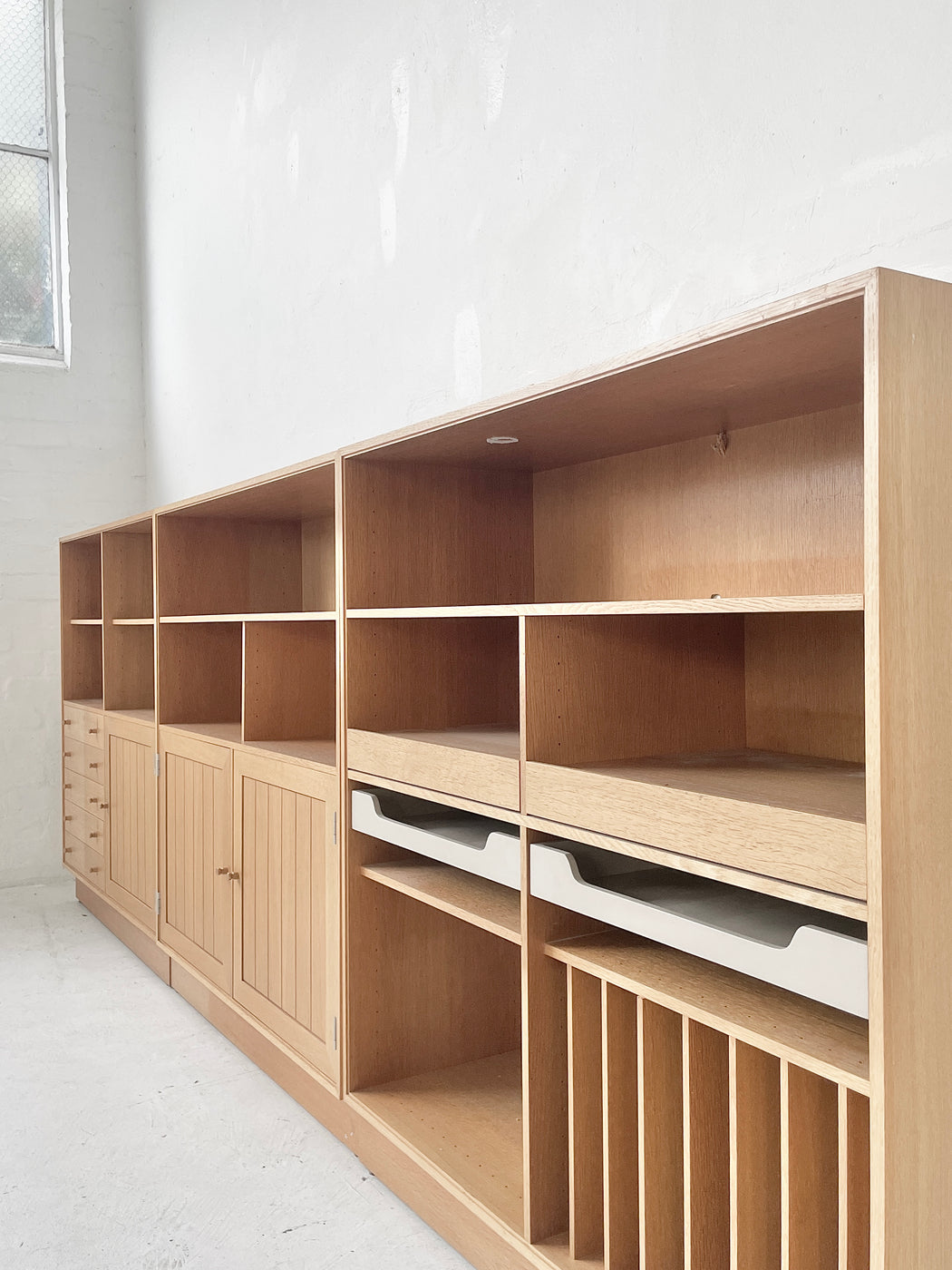 Sorensen & Thygesen Oak Wall System
