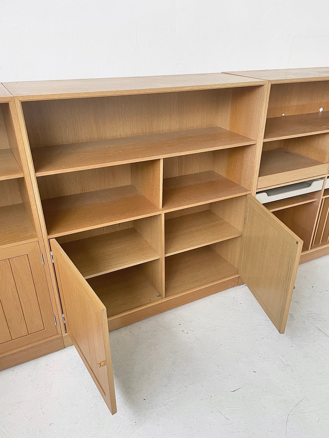 Sorensen & Thygesen Oak Wall System