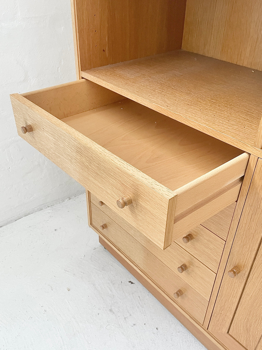 Sorensen & Thygesen Oak Wall System