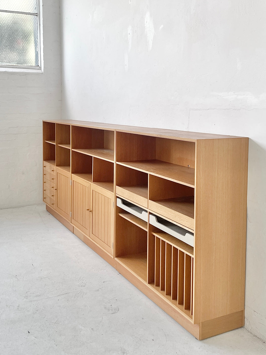 Sorensen & Thygesen Oak Wall System