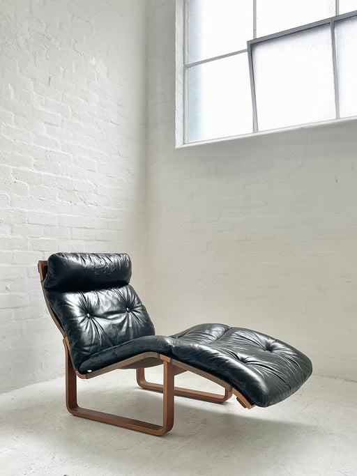 Tessa T8 Chaise Lounge