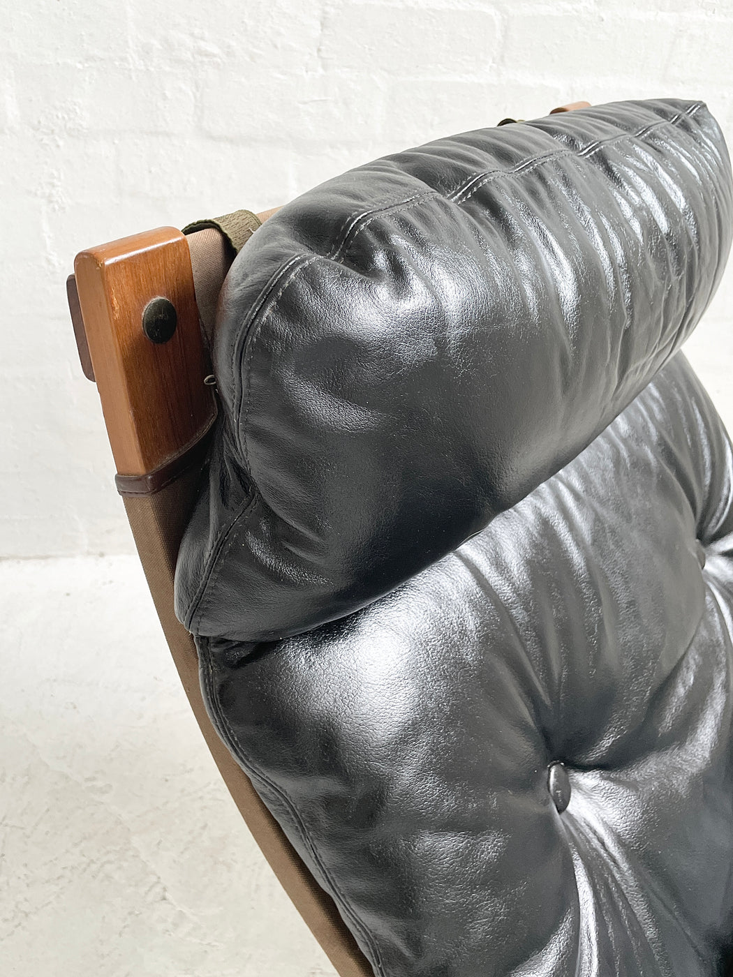 Tessa T8 Chaise Lounge